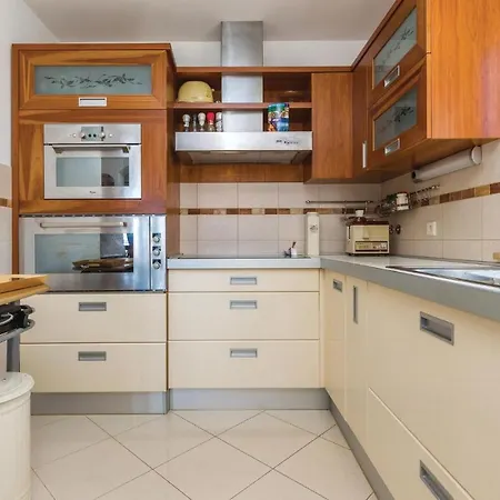 Nice In With 3 Bedrooms, Wifi And Outdoor Swimming Pool * Jadranovo