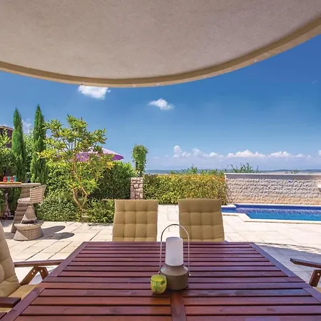 Nice In With 3 Bedrooms, Wifi And Outdoor Swimming Pool Jadranovo